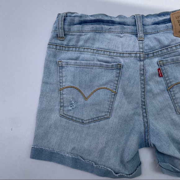 Girl’s Levi’s Boyfriend Fit Cuffed Jean Shorts - Picture 6 of 7